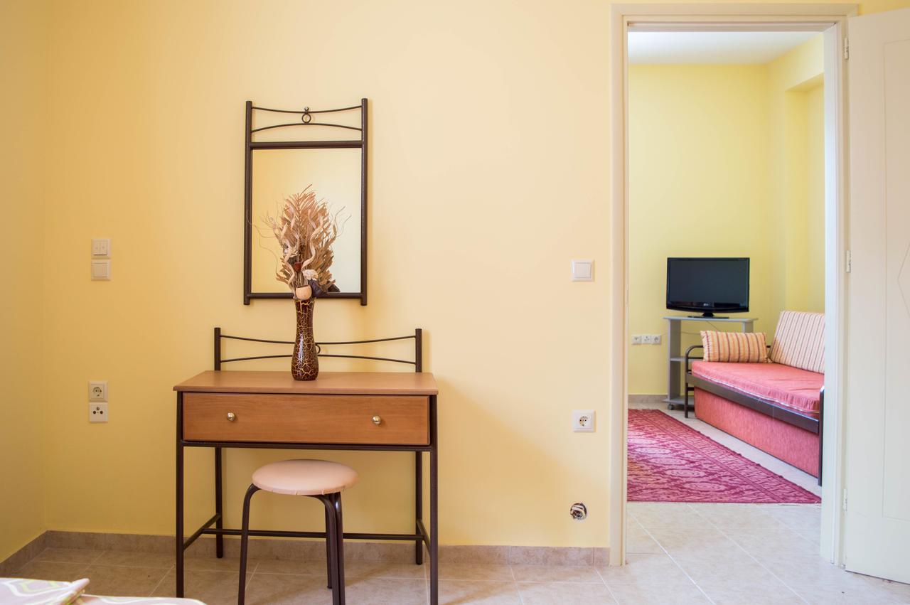Manesi Apartments Boumboukas Zewnętrze zdjęcie